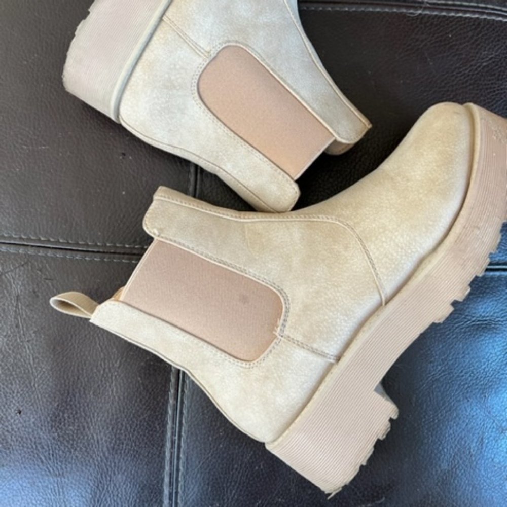 Dirty Laundry Lug Sole Booties, Beige, Size 8.5